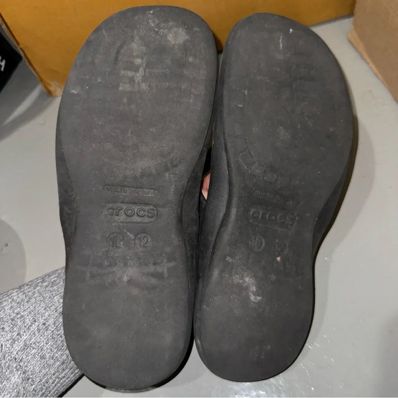 Men’s Crocs Brand Casual Red and Black Rubber Summer Flip Flops Sandals Size: 10 - Picture 8 of 16